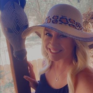 Meet your Posher, Christine